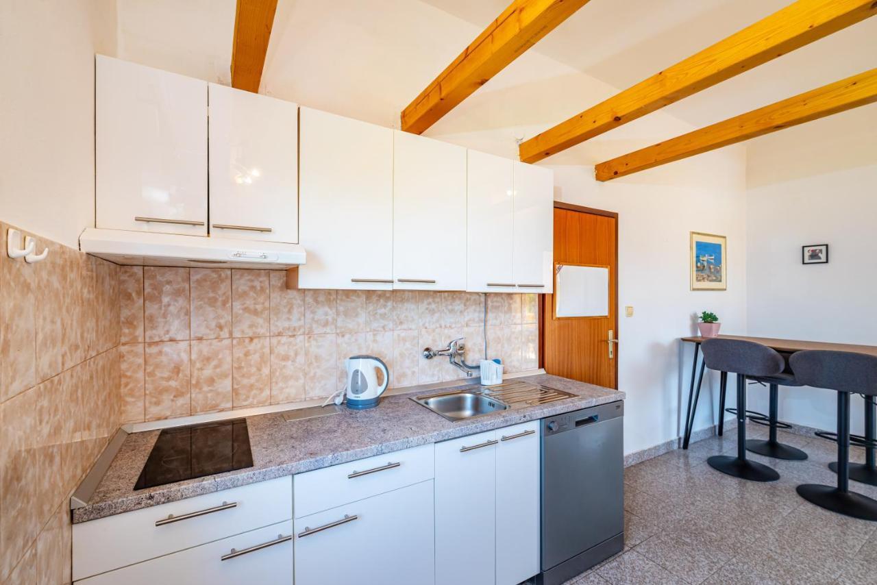 Novigrad  Apartment Sea And Mountain With Pool المظهر الخارجي الصورة