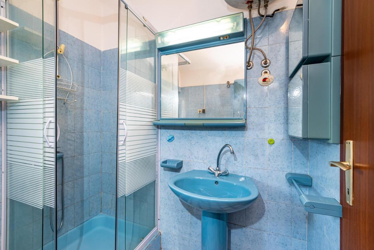 Novigrad  Apartment Sea And Mountain With Pool المظهر الخارجي الصورة
